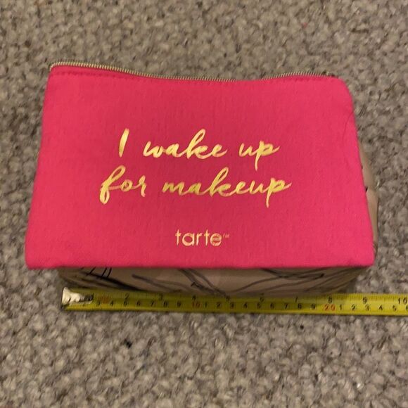 Bundle set 2 cosmetics bags. Tarte & no name . - Picture 6 of 9